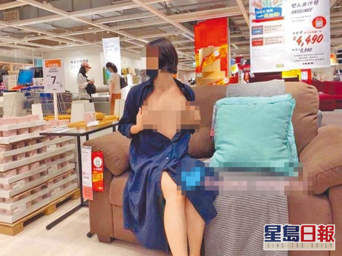 李姓女子在一間連鎖傢俬店公然拍露點照。網圖