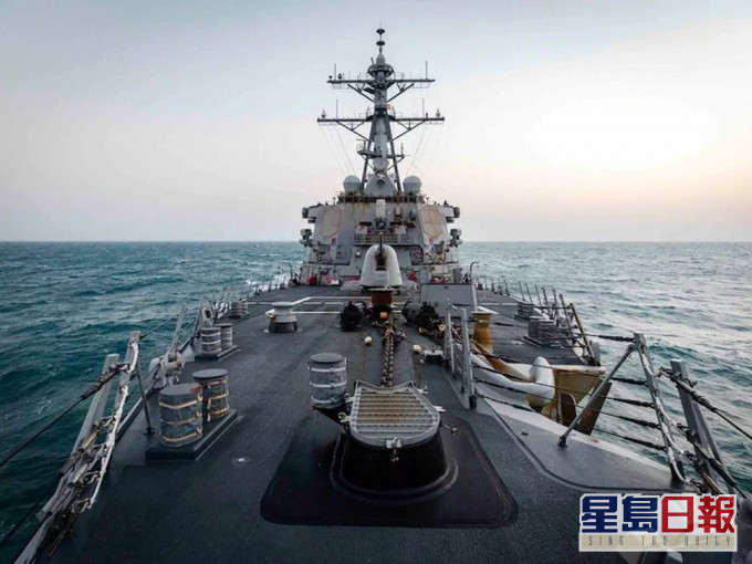 美国军方早前证实，麦凯恩号驱逐舰通过台湾海峡。（网图）