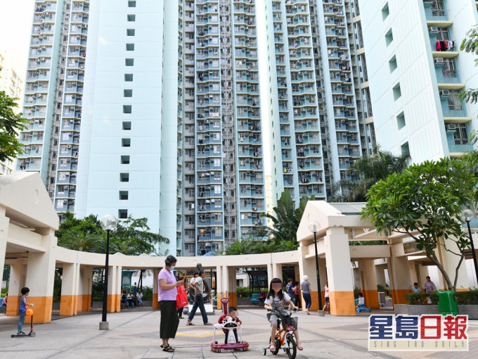 该网民认为若父母居住公屋,会影响下一代力争上游的决心,只会继续选择申请公屋。资料图片