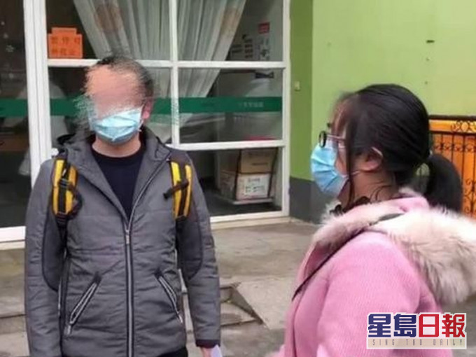 杭州康復者黃先生受訪時表示肺部嚴重受損,無法下蹲,不能長時間走路,只能跳起1厘米。(網圖)