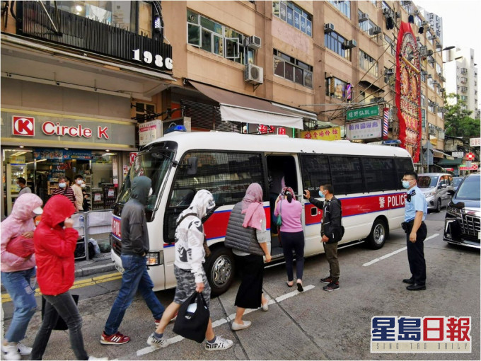 警方於新界北展開「犁庭掃穴」反罪惡行動,期間拘捕100人。警方圖片