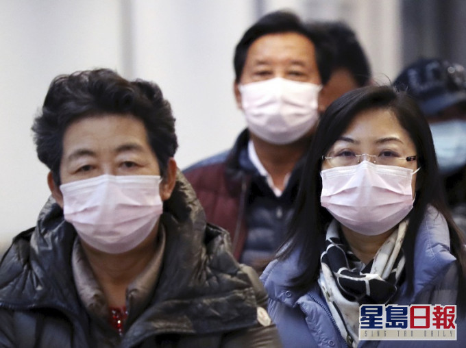 新冠疫情在全球多国爆发,有专家指未有证据证明气温会对病毒有影响。AP