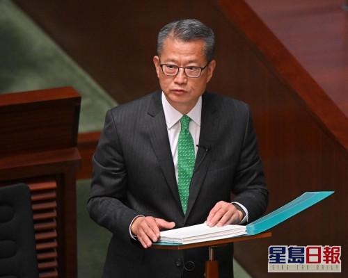 財政司司長陳茂波公布新一份財政預算案。