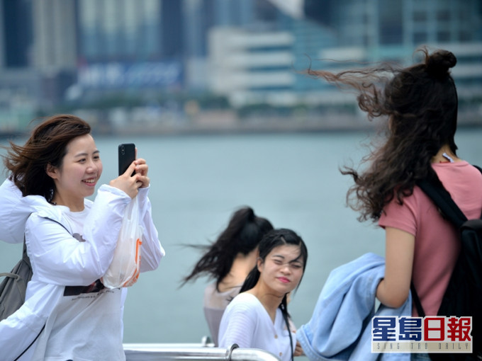 天文台预计未来数天大致天晴及乾燥,早晚稍凉。