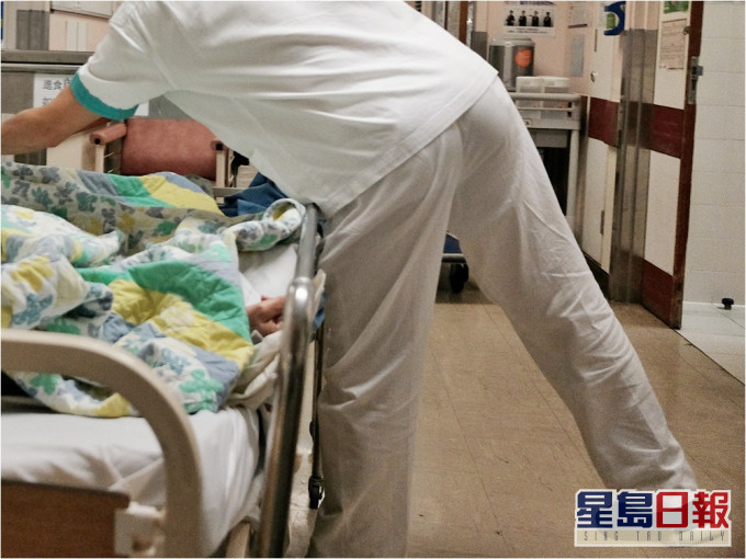 港男怀疑因为自己的家人曾确诊而遭到公司歧视。资料图片