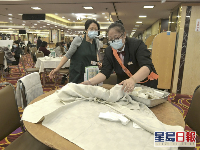 餐饮业员工在3月11日前取得阴性检测结果才可上班。资料图片