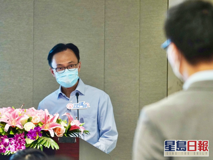 公務員事務局局長聶德權昨日應香港政協青年聯會邀請,為政情班主講。FB圖片