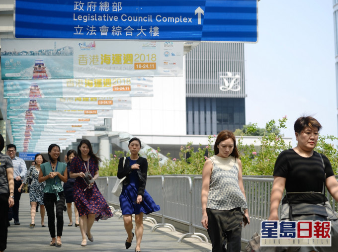 徐德義指,政府會密切監察疫情發展。資料圖片
