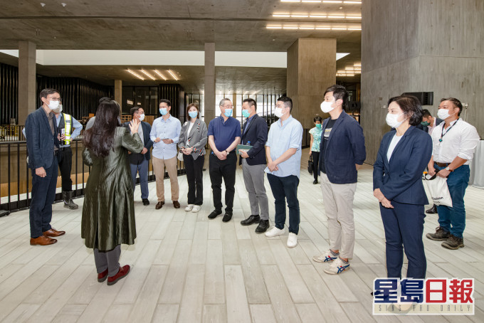 聯合小組委員會今日應西九文化區管理局邀請參觀西九文化區。政府新聞處圖片