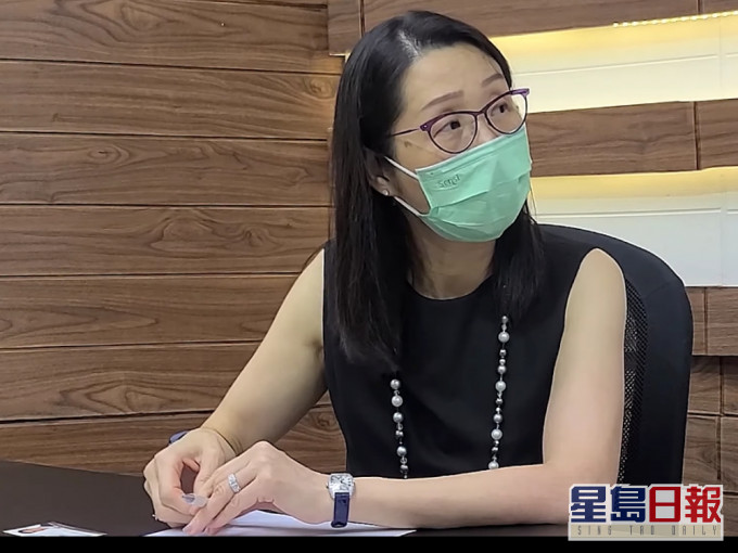 资助房屋小组主席黄碧如倡康乐设施搬迁至缓冲区。截自公屋联会
