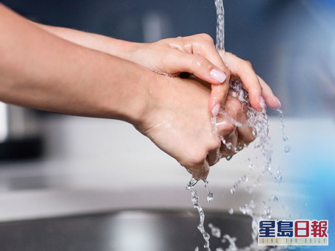 研究曾指，洗手后若没有擦乾细菌量比洗前增达84%。 资料图片