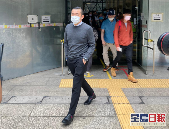 事主雷颂德。