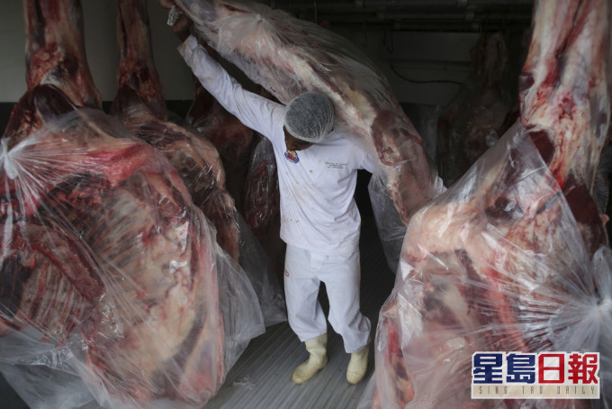 肉品包裝工廠已成巴西疫情溫牀。AP資料圖片