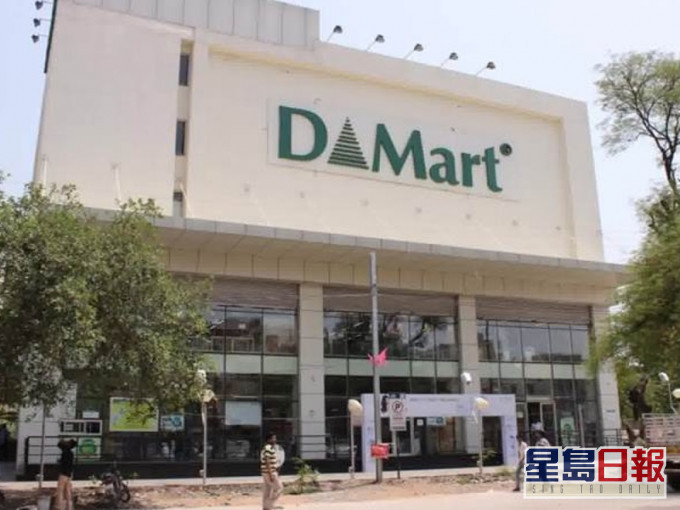 擁有印度連鎖超市Avenue Supermarts的達瑪尼,因受近日民眾持續囤貨影響,身家暴漲。網圖