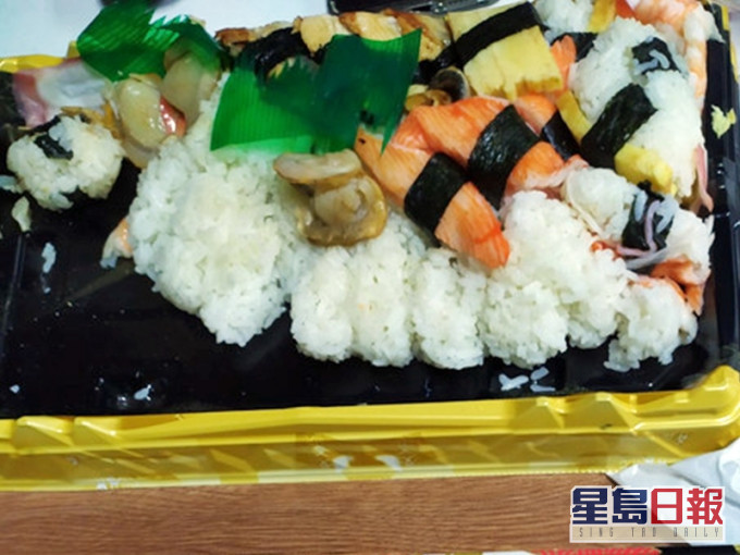 像經過十號風球般,魚生跟壽司飯徹底分離了。網圖