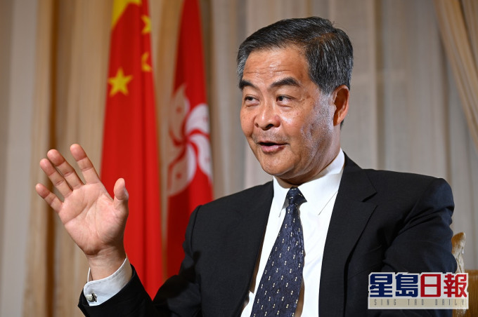 梁振英向傳媒表示沿用現時選舉制度或有外國傀儡入治港班子。資料圖片