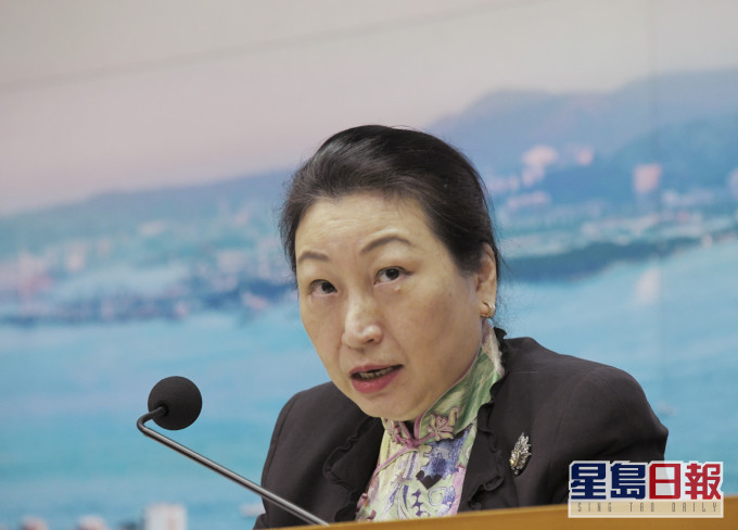鄭若驊說有人故意對》基本法》作出選擇性解讀。資料圖片