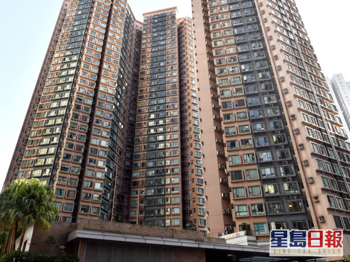 一男子於荃灣韻濤居寓所內自殘,昏迷送院搶救後不治。資料圖片