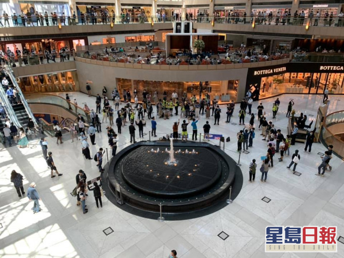 网民Paul Leung图片。香港人连侬墙FB