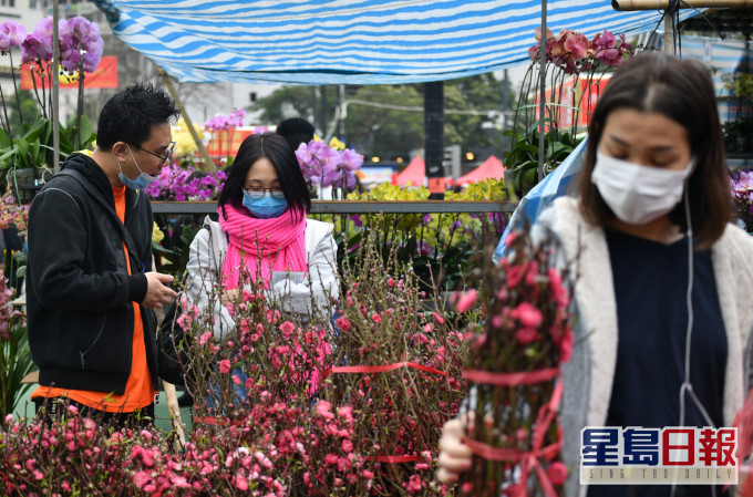 車公誕市場和年宵市場同樣採用「紅綠燈」限人流,但無須取票入場。資料圖片