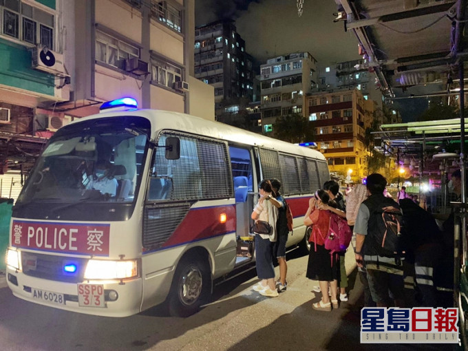 警方于行动中共拘捕12人。警方图片