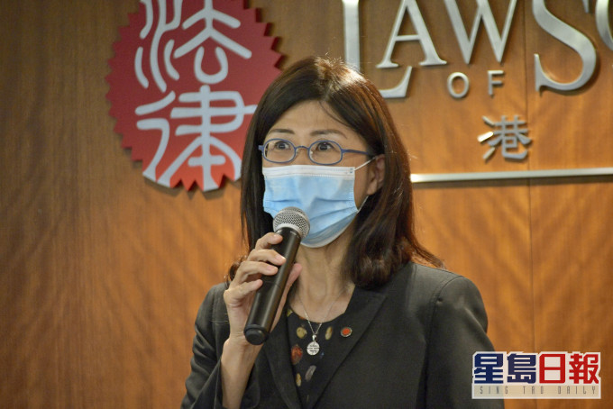 律师会会长彭韵僖和三位副会长今日与张晓明会面,就立法会选举问题提意见。 资料图片