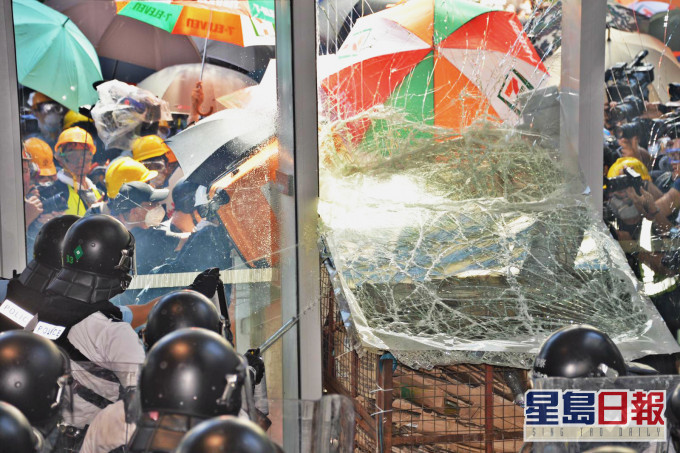經民聯嚴厲譴責衝擊立法會暴力行為。