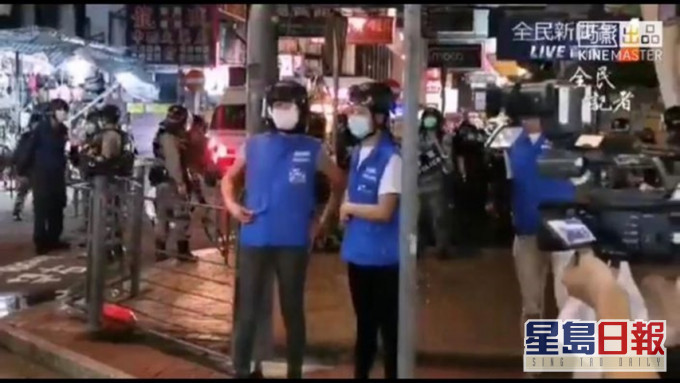 影片大部分時間對焦兩位女警。影片截圖