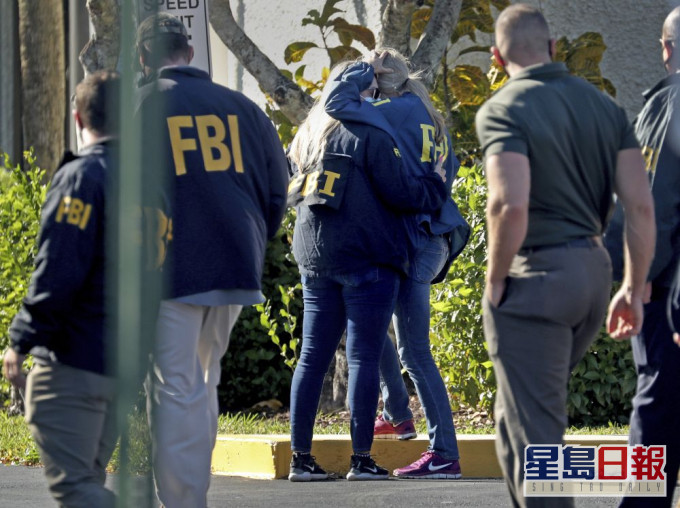 美國FBI兩名探員入屋搜查時被槍擊殉職。AP圖片