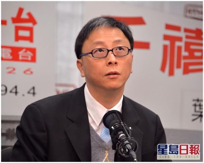 何栢良估計這批回港人士中,約有5人至25人回港後會被驗出確診。 資料圖片