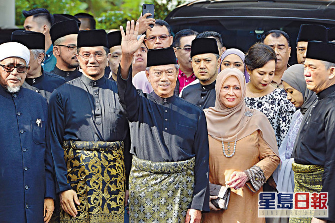 馬來西亞首相毛希丁(中)。AP資料圖片