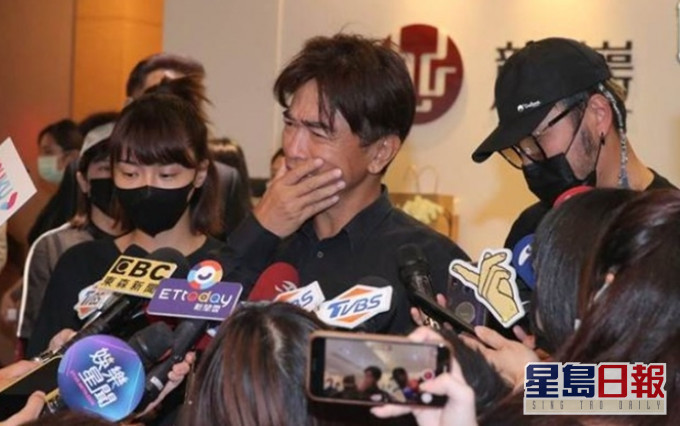 吳宗憲帶著峮峮與KID受訪,他說著傷心,峮峮與KID也沒發言。