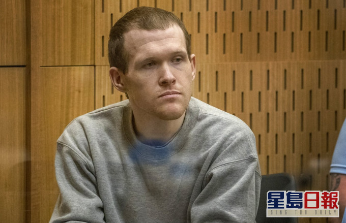 現年29歲的塔蘭特身穿灰色囚衣、鎖上手銬,上庭時木無表情。AP圖片