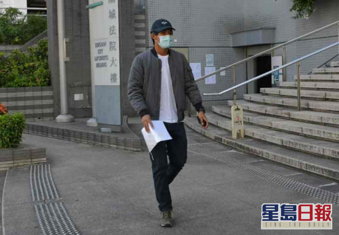 被告韩卓恒。
