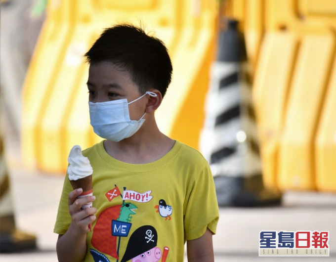 天文台預料本港地區今日天晴酷熱。最高氣溫約34度。資料圖片