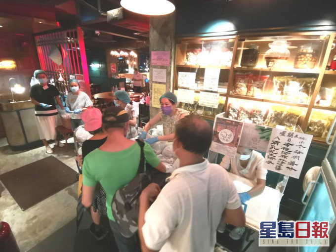 銀杏館加強派飯服務。銀杏館Fb圖片