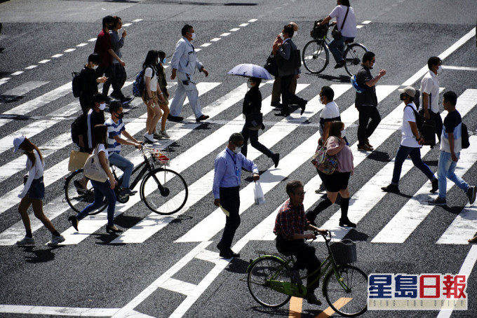 經常加班的日本打工仔人數大減,或是導致自殺率下降的因素。AP
