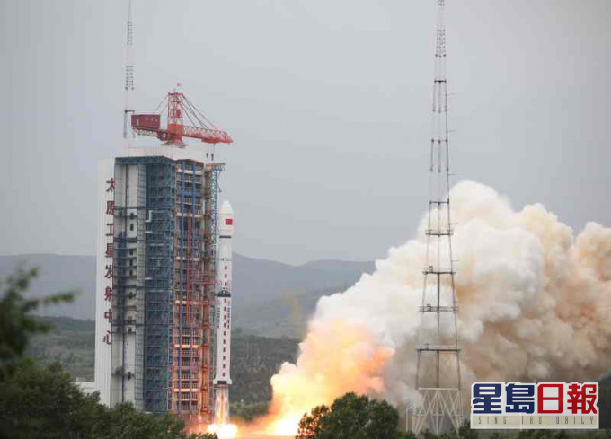 太原卫星发射中心用长征四号乙运载火箭成功将资源三号03星送入预定轨道。新华社