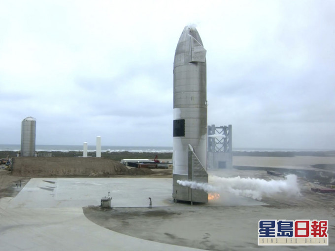 SpaceX「星際飛船」成功發射及着陸。AP圖片