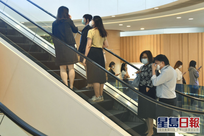 保安局倡偷拍裙底列拍摄私密处罪。 资料图片