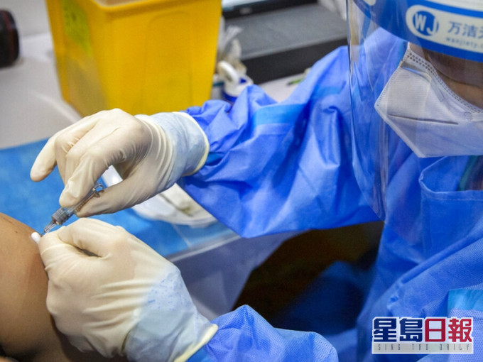 國家衛健委指,截至昨日,全國累計接種逾1億劑次新冠疫苗。AP圖片