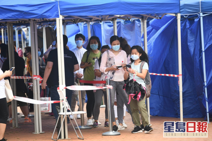 政府強制全港外傭需於周日前做檢測。