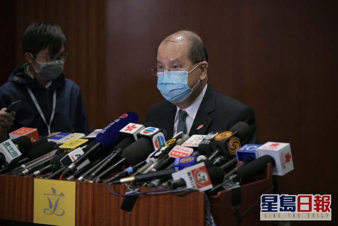 張建宗預計下年度將錄得歷來最多的1391億元赤字。