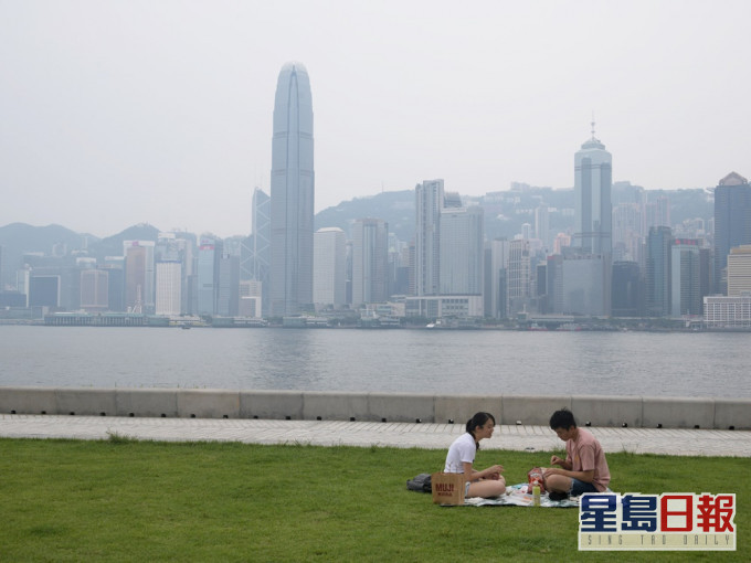 多名議員批評政府花逾4000萬外聘公關推廣香港是浪費公帑。資料圖片