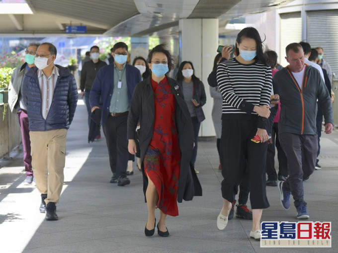 陳茂波預測整體通脹率今年回落至1.7%。