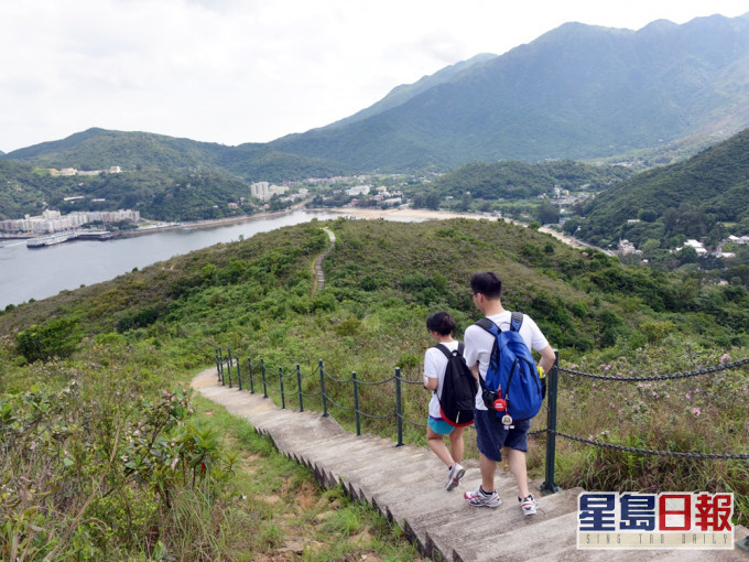港男約女神行山突然「人有三急」被迫就地解決。資料圖片