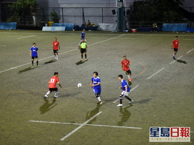 政府研究将现有场地扩建为标准11人场。资料图片