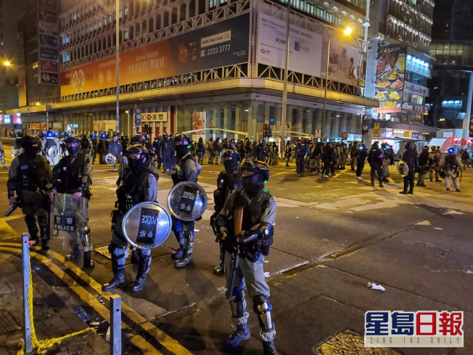 大批警员当日在旺角戒备。资料图片