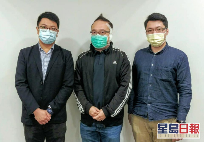趙家賢(中)續任召集人。民主動力FB圖片