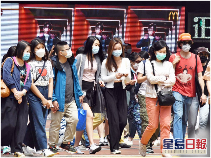 有专家认为当局暂不宜放宽防疫措施。资料图片